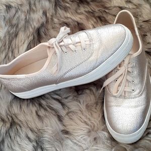 Ladies shoes